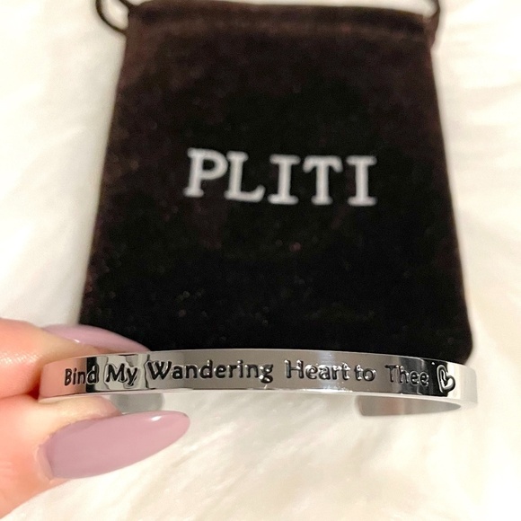 Pliti Bracelet 'Bind my Wandering Heart to Thee' - Picture 1 of 5